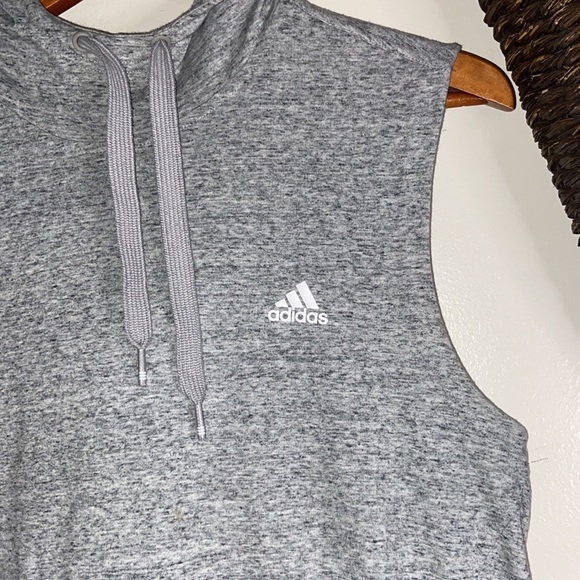 Adidas med sports vest - Picture 2 of 6